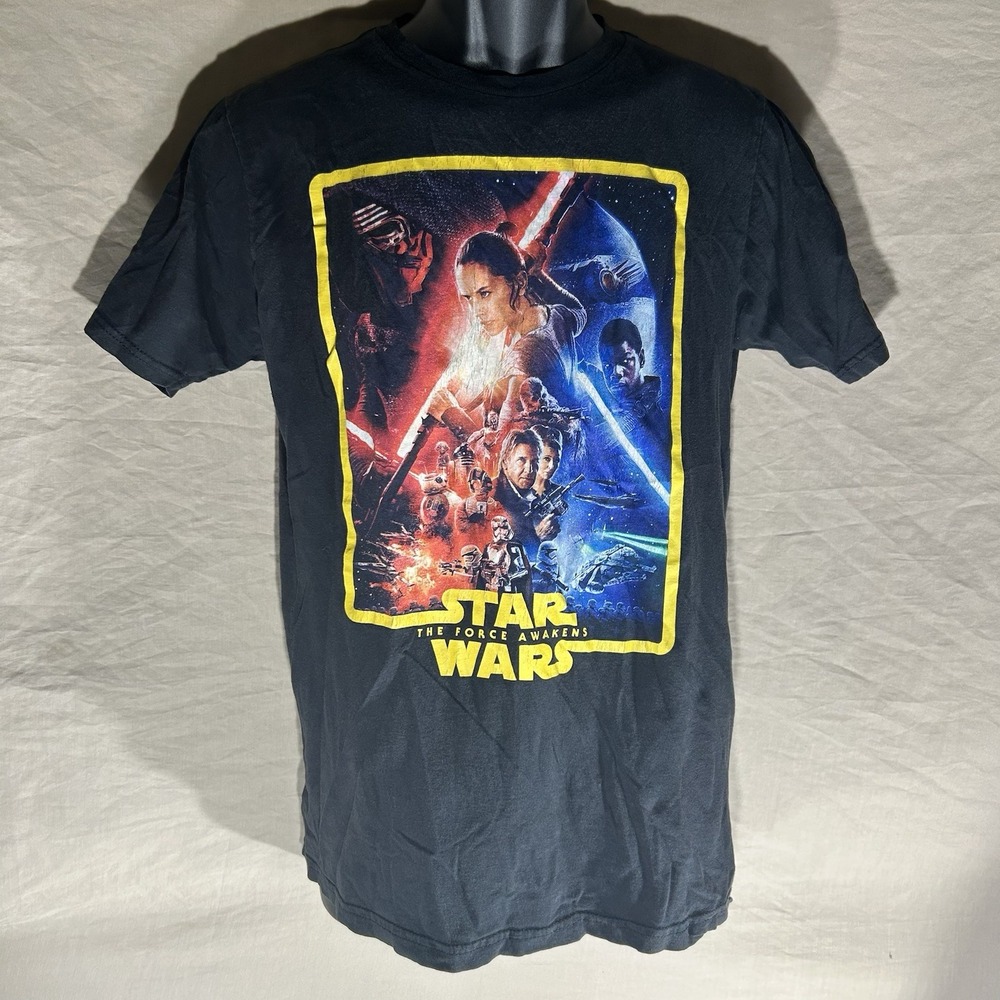 Star Wars The Force Awakens "Galaxy Premiere‎ Collection" Graphic T-Shirt Medium